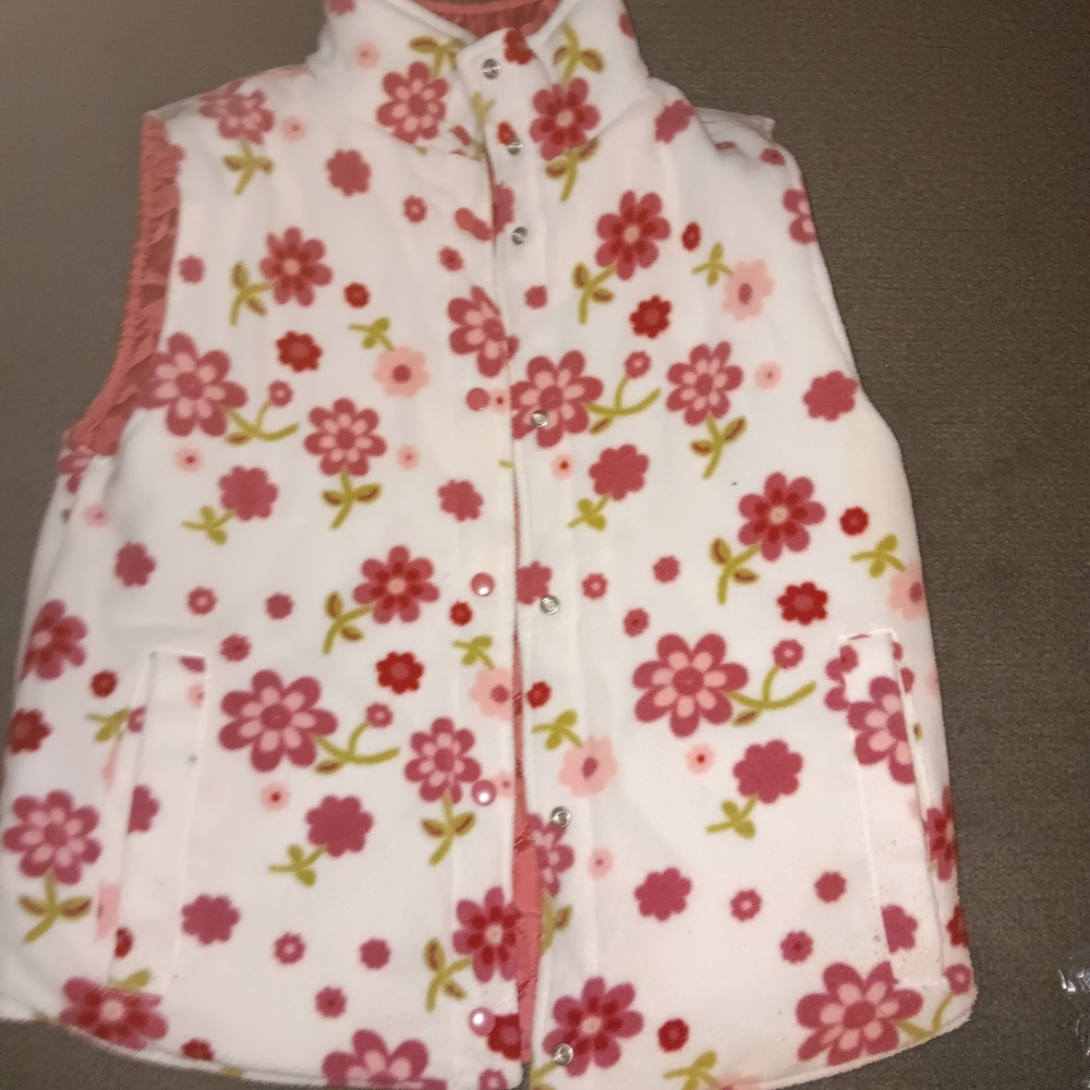 Like new girl pink puffer reversible vest pink 1 side flowers other pink